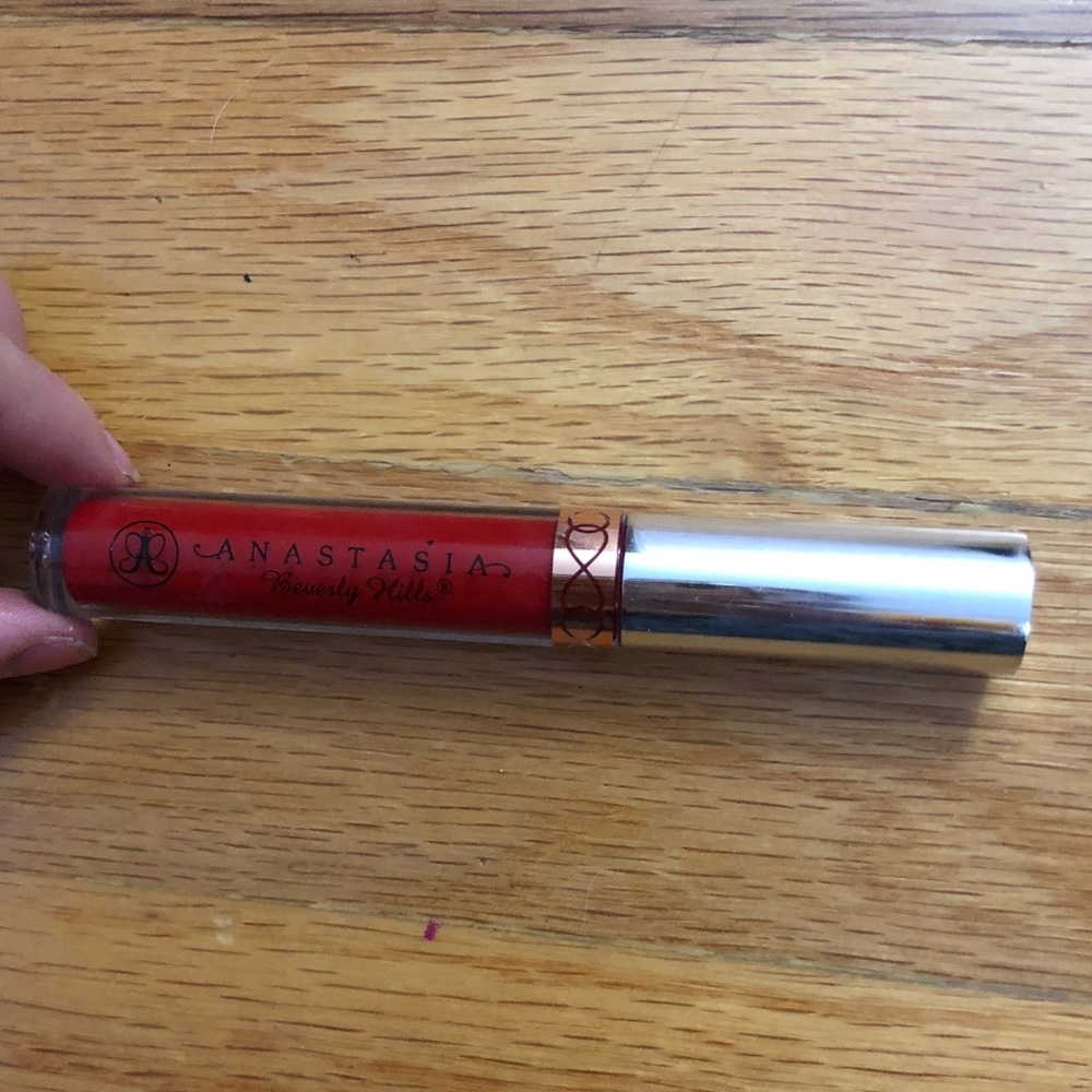 Anastasia Beverly Hills liquid lipstick